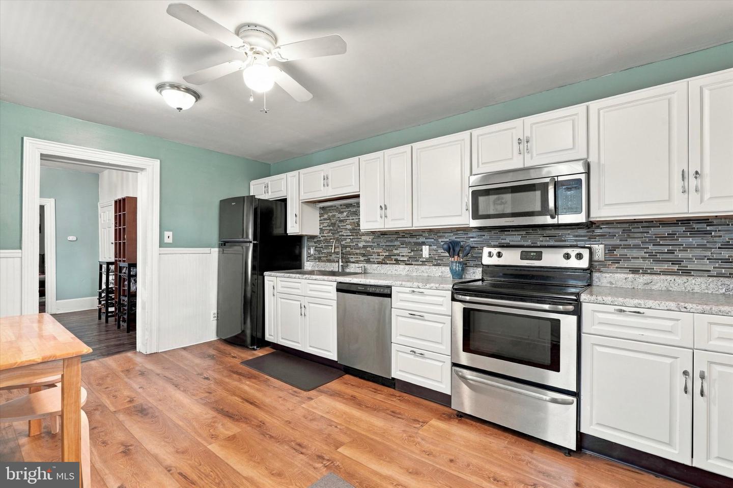 317 Walnut St Property Photo 13
