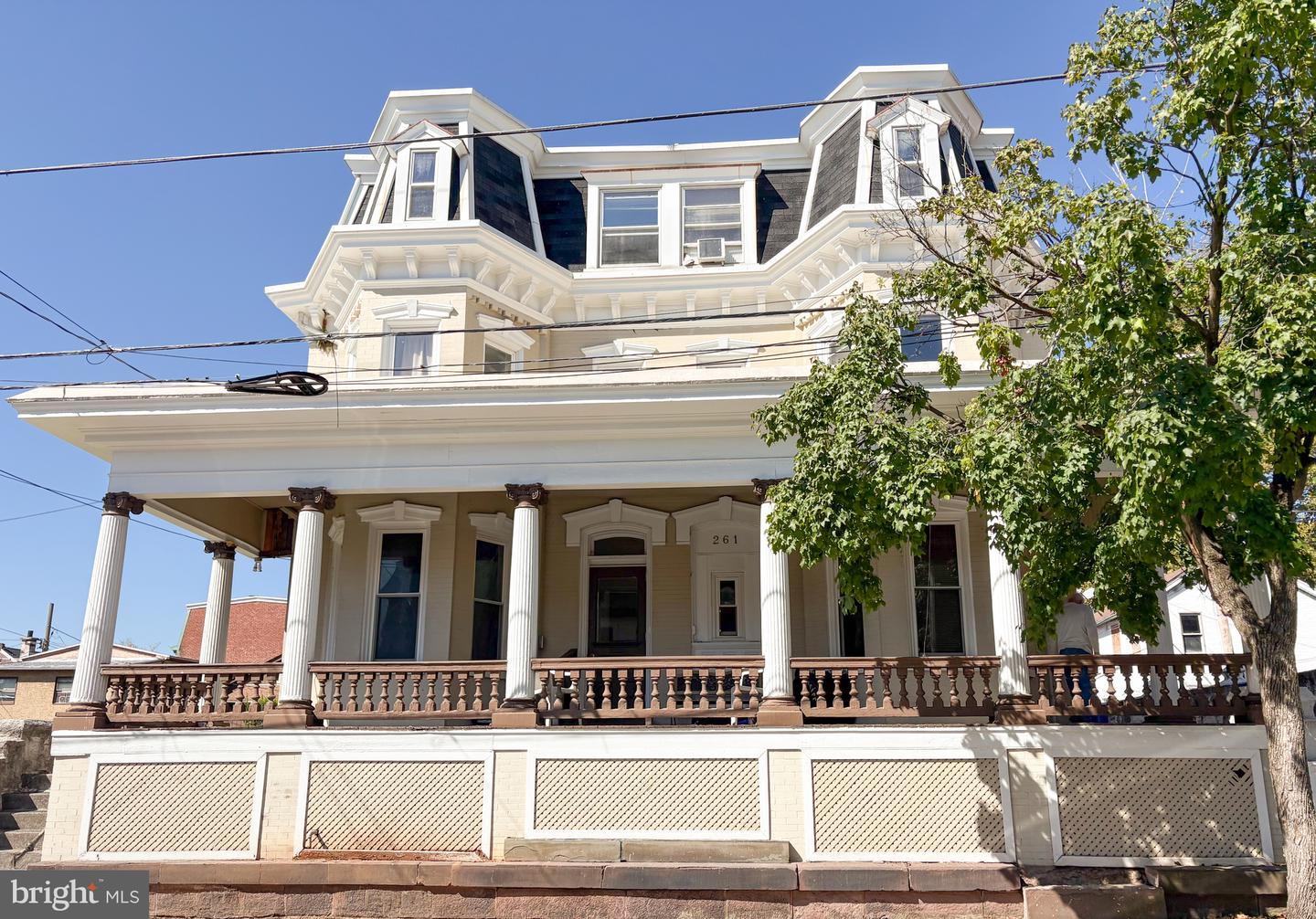 261 N YORK ST #G Property Photo 1