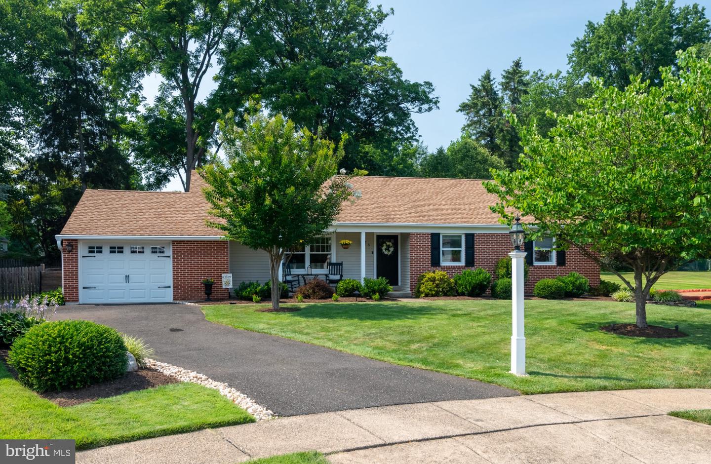 5 Sawtooth Ln # Property Photo 1
