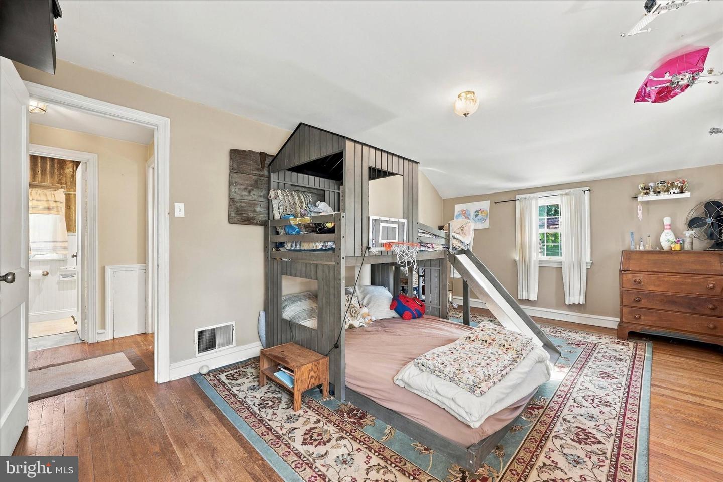 437 Oreland Mill Rd # Property Photo 10