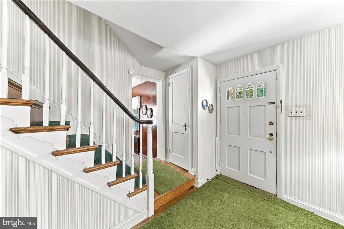 871 Delmont Dr # Property Photo 8