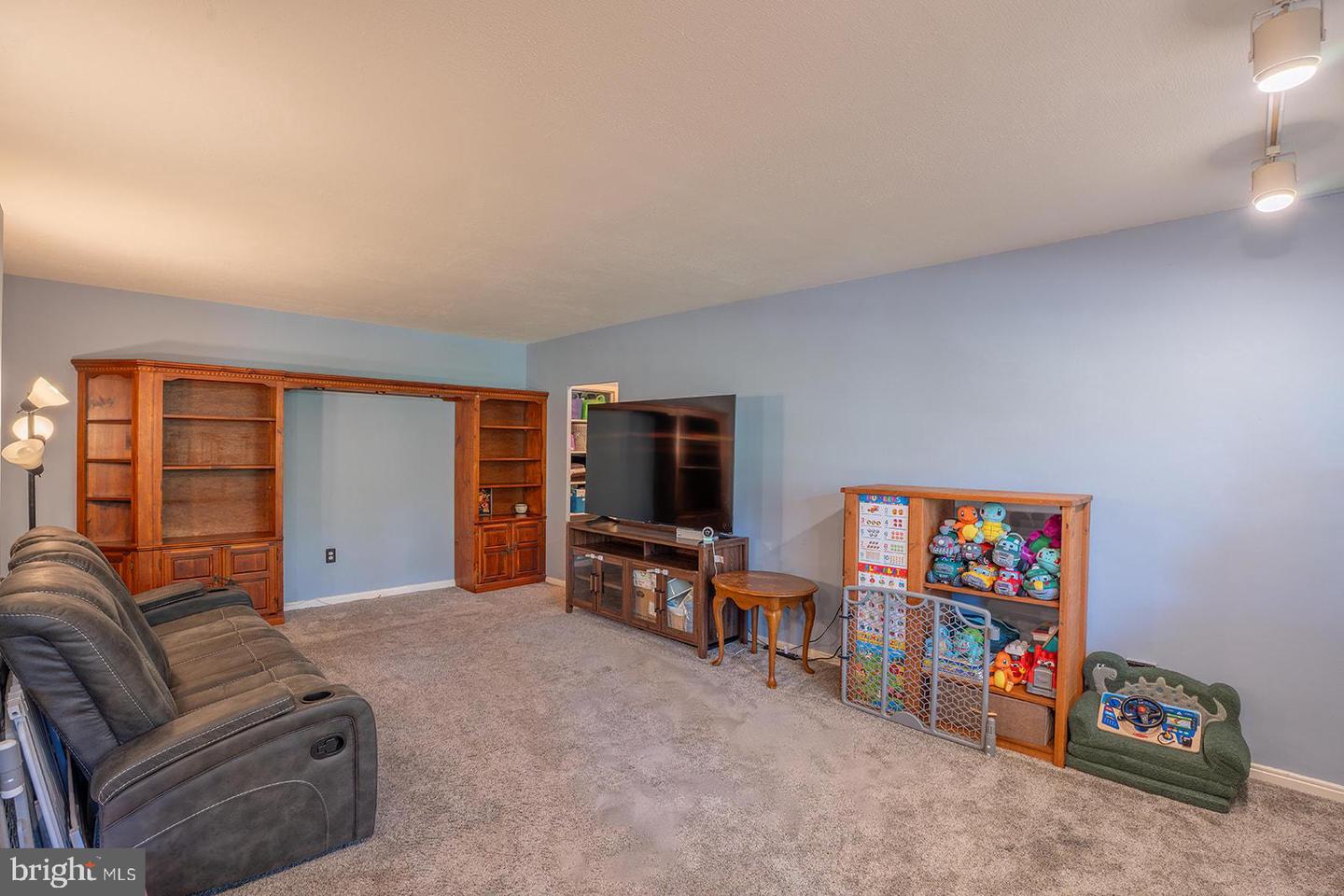 7900 Old York Rd #409-b Property Photo 5