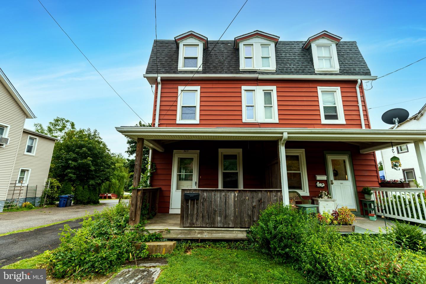 383 STEWART AVE Property Photo 1