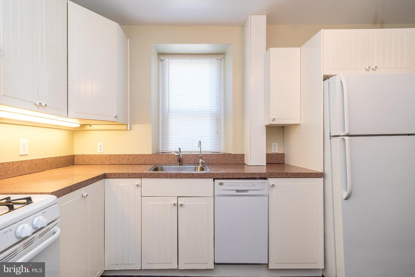 460 Renfrew Ave Property Photo 13