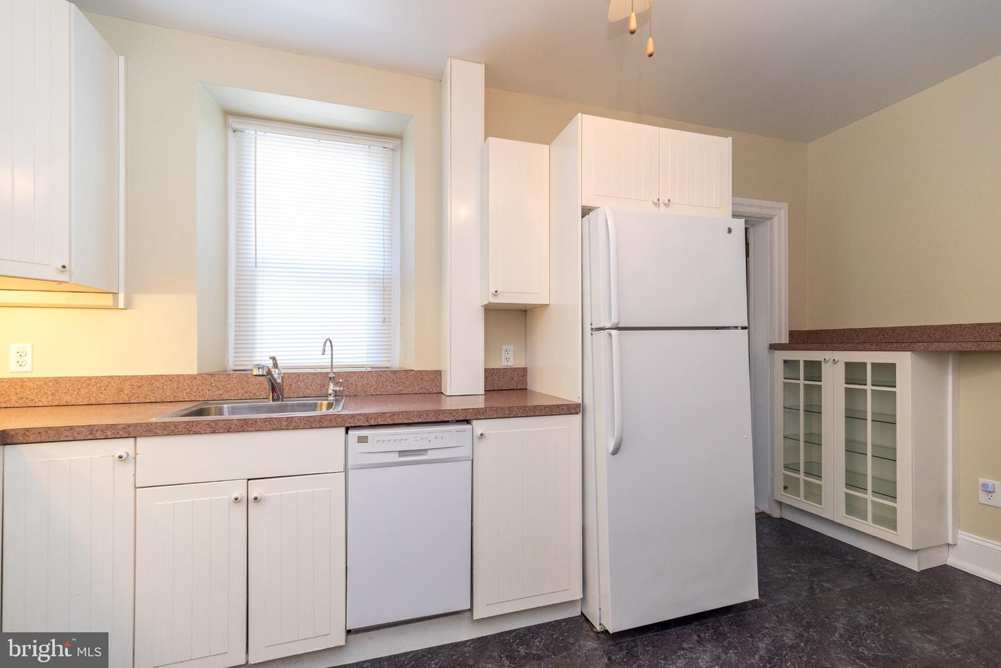 460 Renfrew Ave Property Photo 15