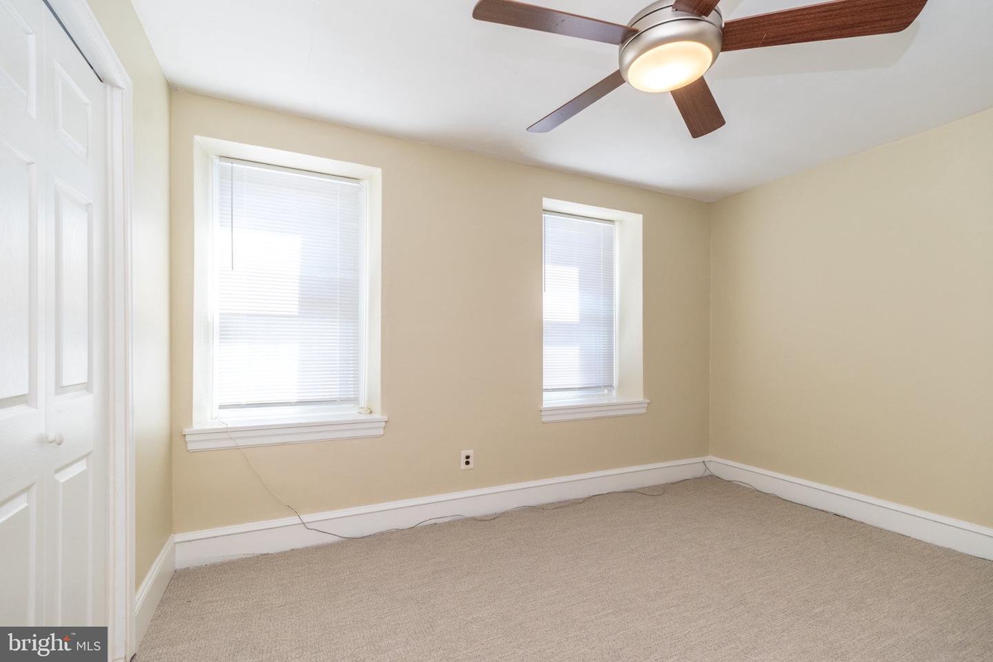 460 Renfrew Ave Property Photo 22