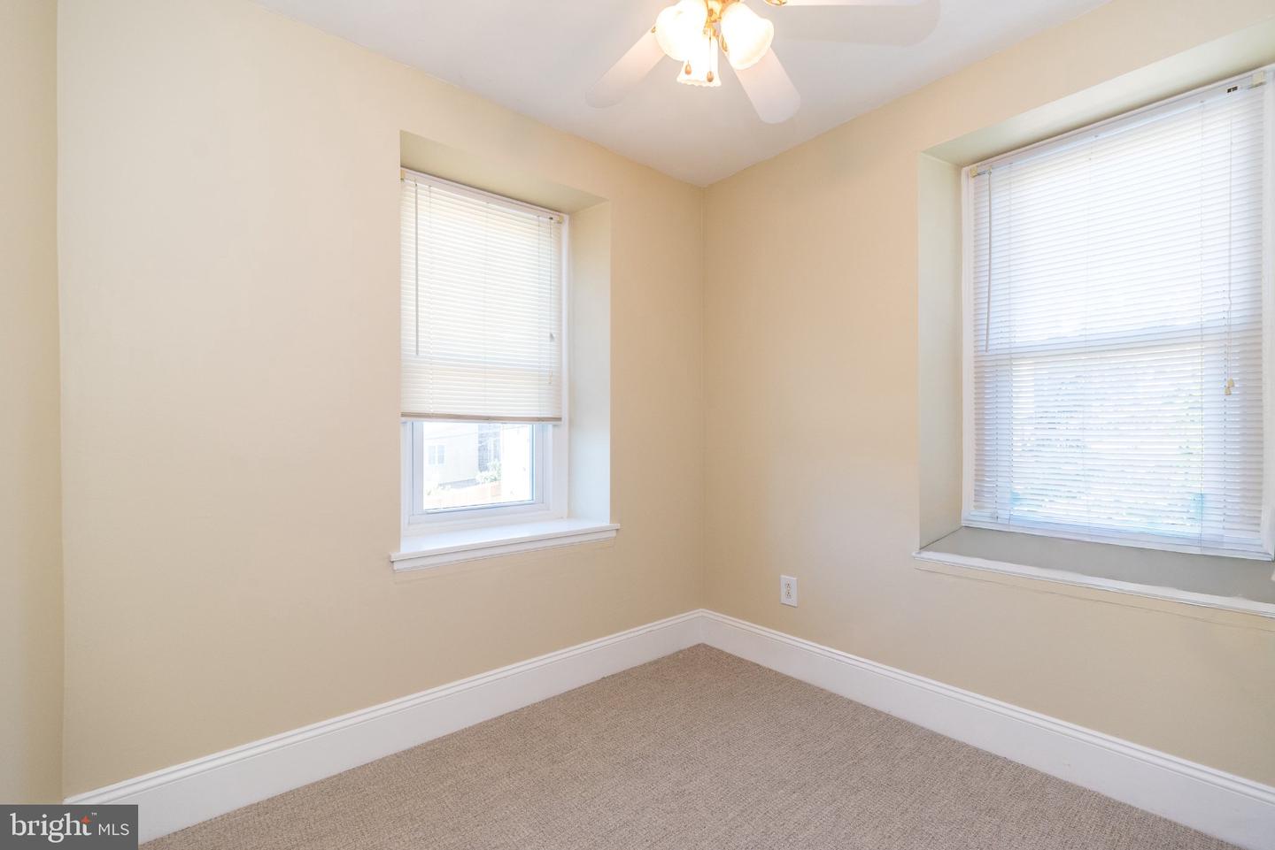 460 Renfrew Ave Property Photo 26