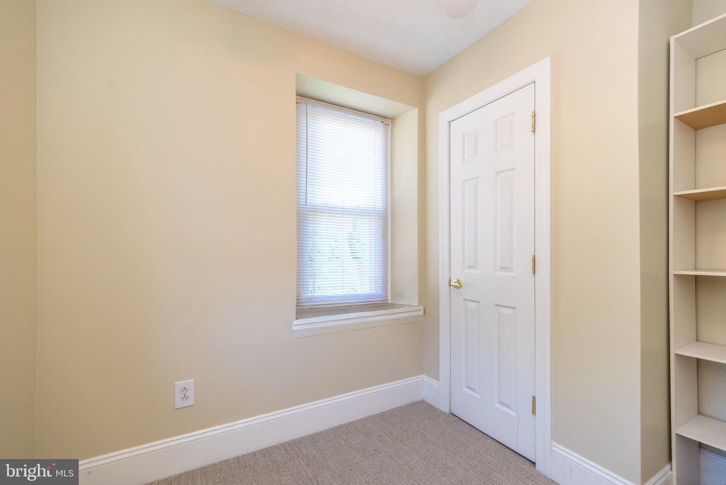 460 Renfrew Ave Property Photo 27