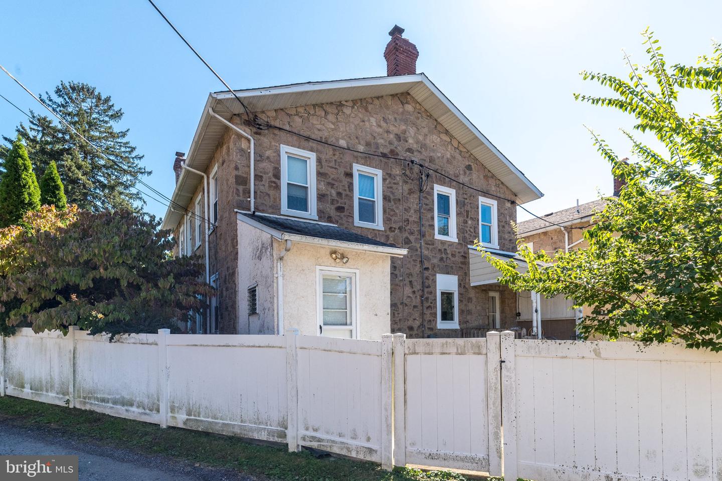 460 Renfrew Ave Property Photo 34