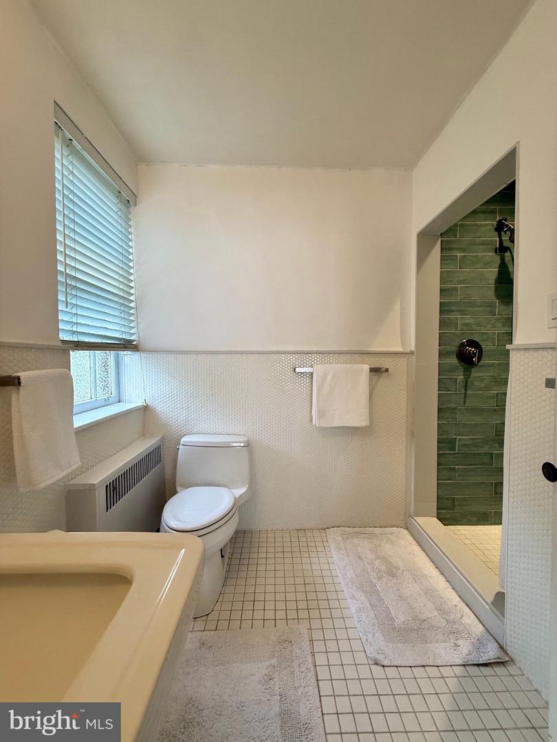 419 Lodges Ln Property Photo 33