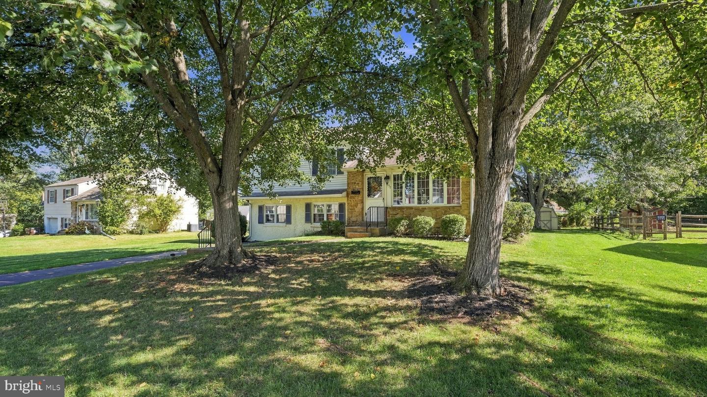 1037 Pross Rd # Property Photo 1