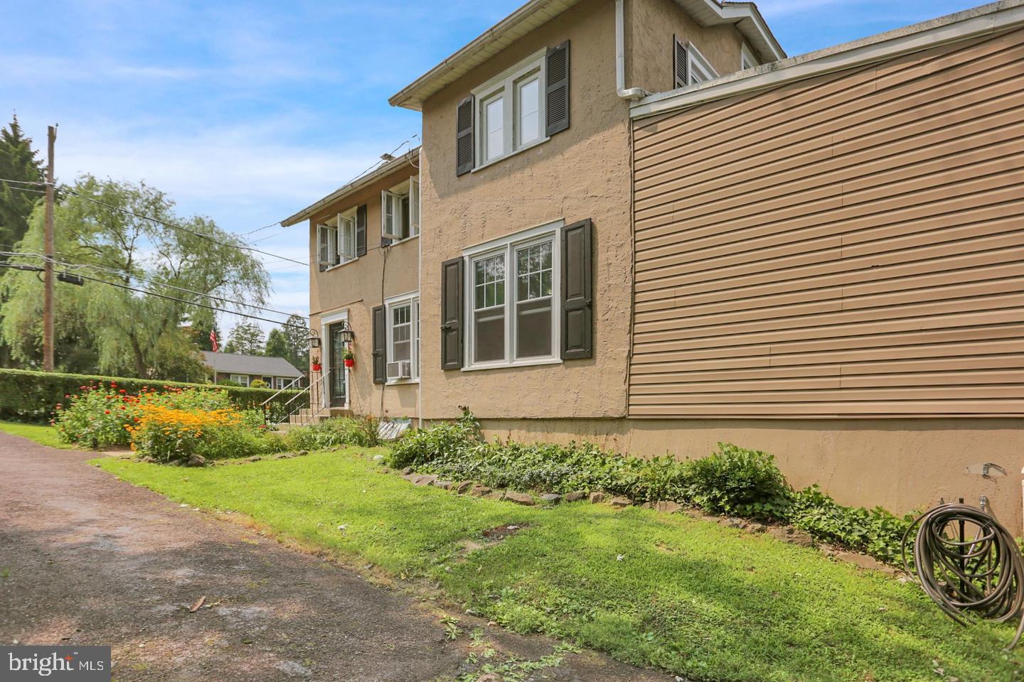 6 Perkiomen Ave Property Photo 3