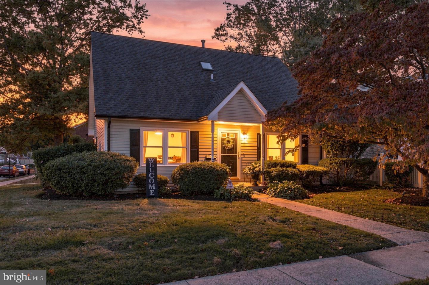 2200 Menlo Ave # Property Photo 1