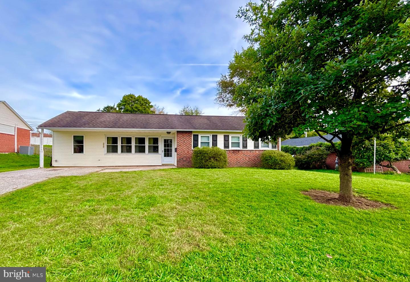 210 Bryans Rd # Property Photo 1