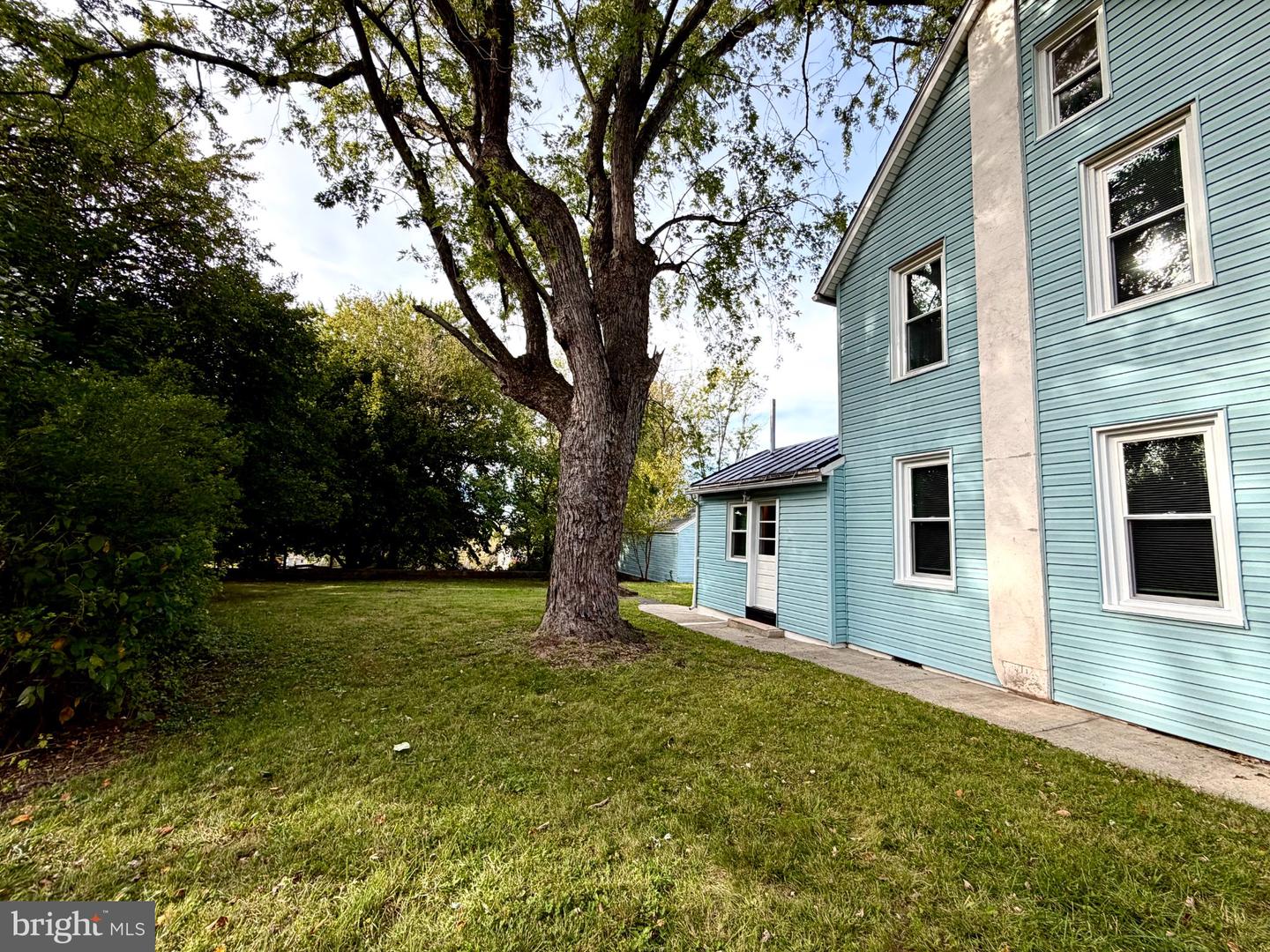 451 N Warren St Property Photo 3