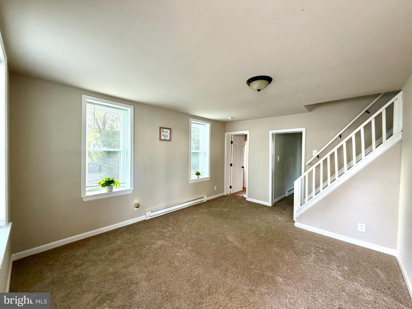 451 N Warren St Property Photo 4