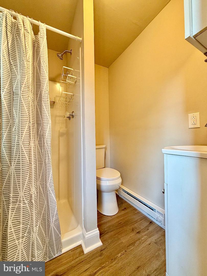 451 N Warren St Property Photo 8