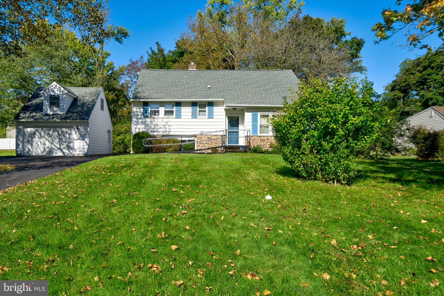312 LOWER VALLEY RD Property Photo 1