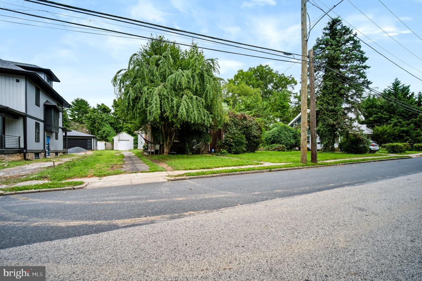 321 Asbury Ave # Property Photo 3