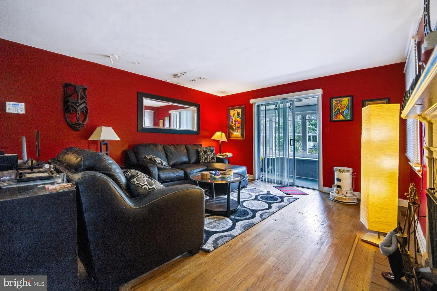 321 Asbury Ave # Property Photo 7