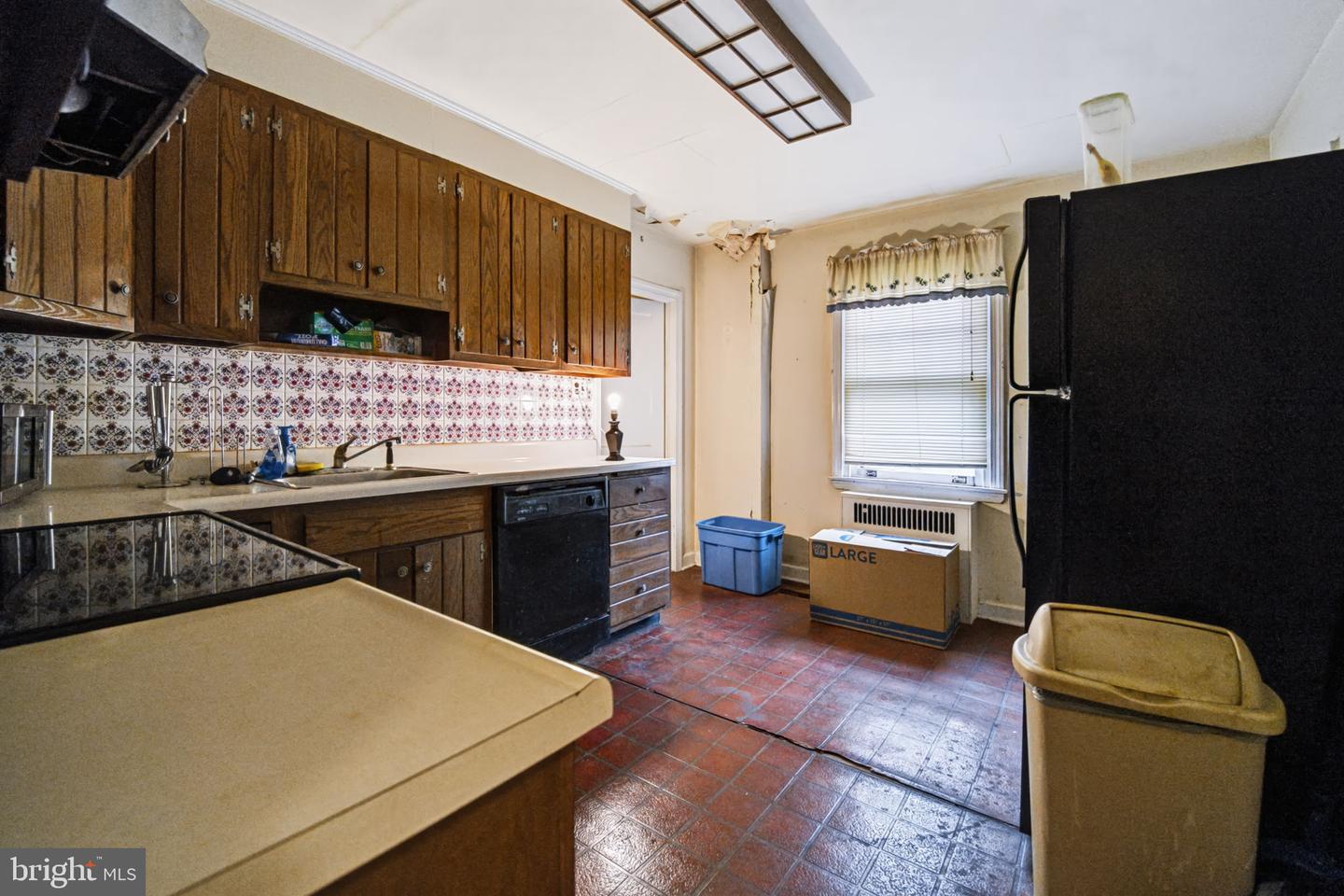 321 Asbury Ave # Property Photo 10
