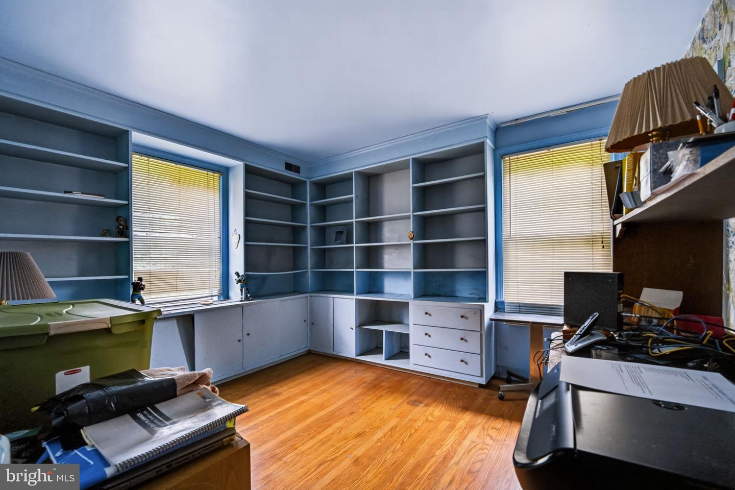321 Asbury Ave # Property Photo 13