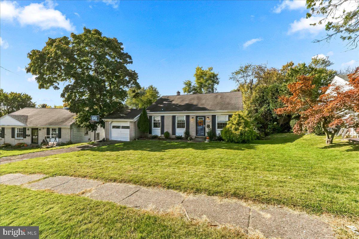 2914 Rossiter Ave Property Photo 3