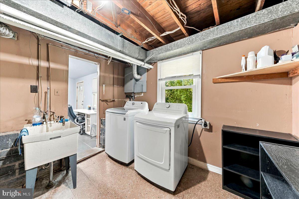 2914 Rossiter Ave Property Photo 29