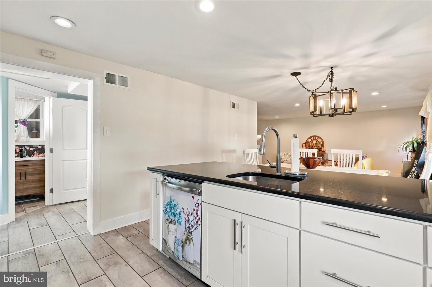 4125 Pilgrim Rd # Property Photo 9