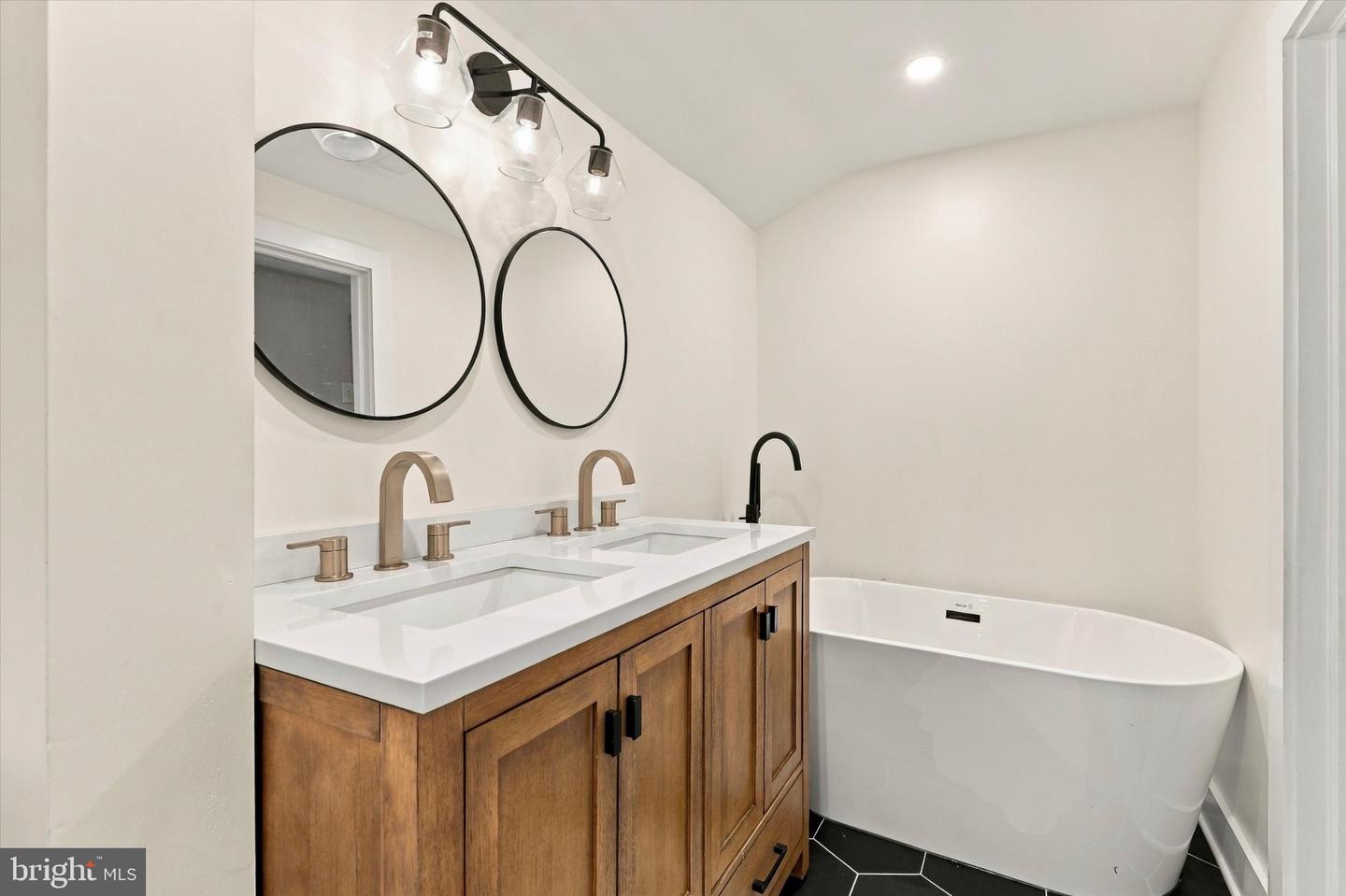 4125 Pilgrim Rd # Property Photo 30