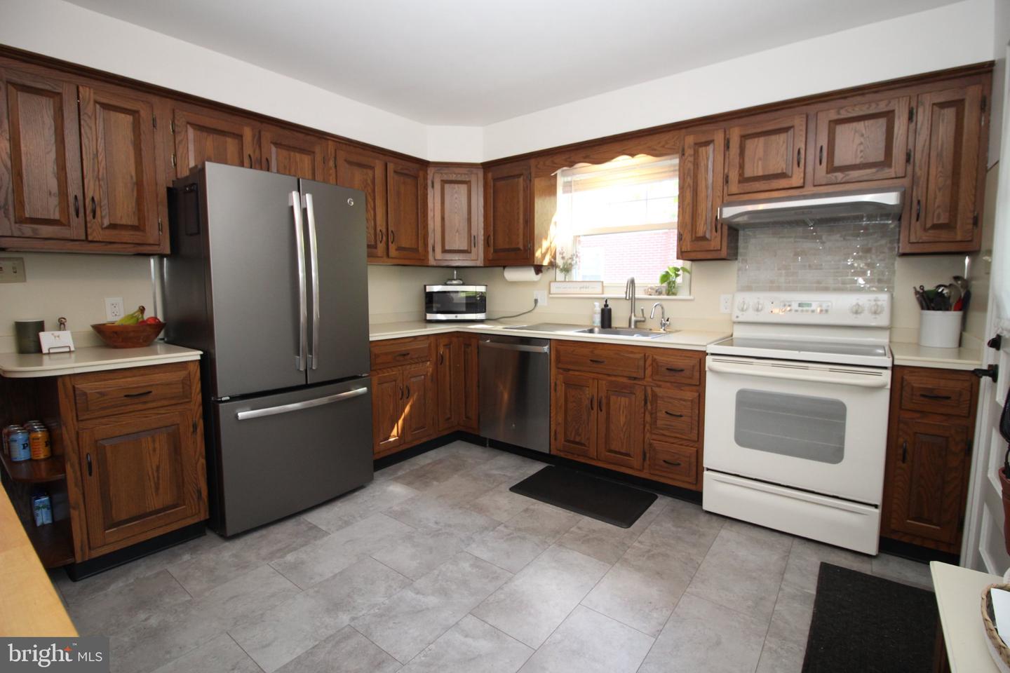 602 S Main St # Property Photo 11