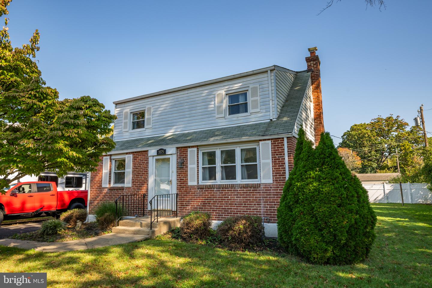 3575 W MILL RD # Property Photo 1