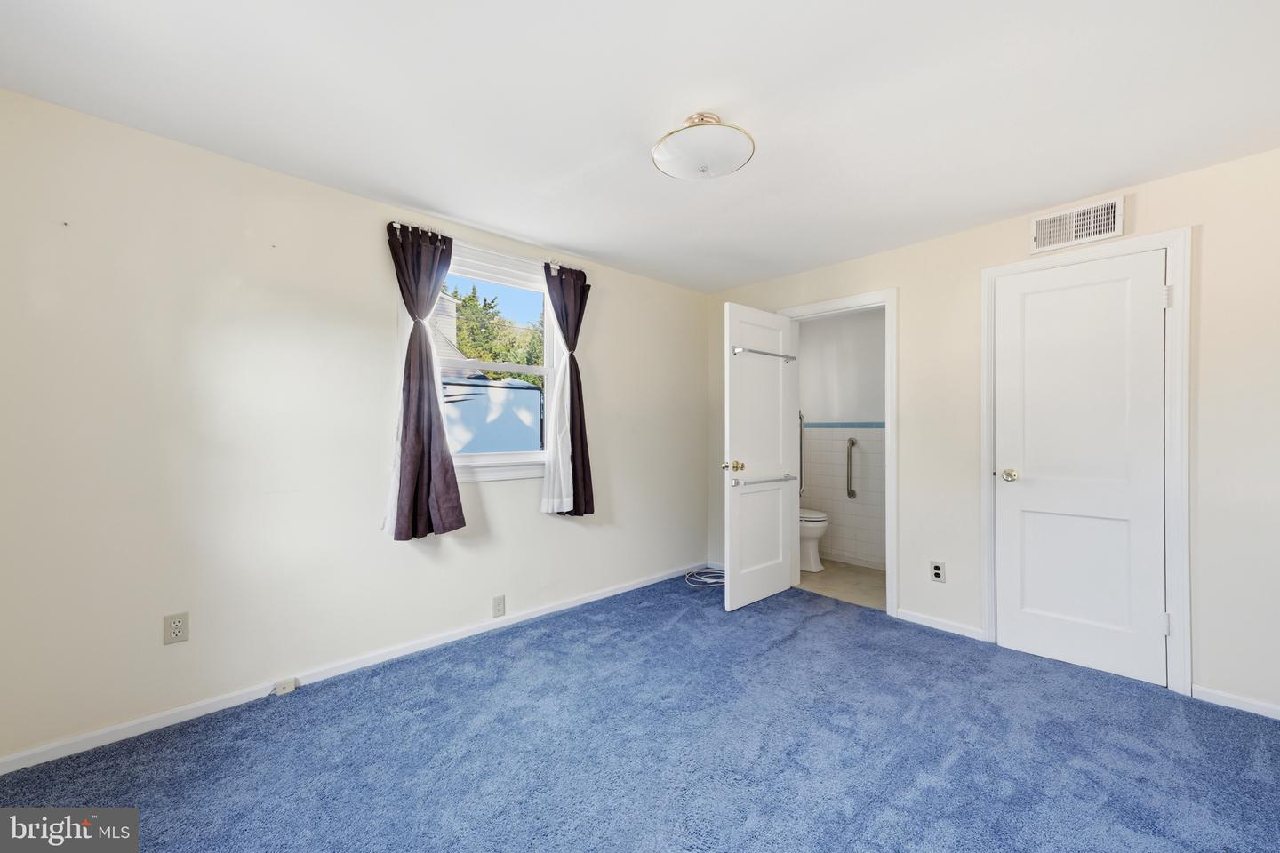 3575 W Mill Rd # Property Photo 11