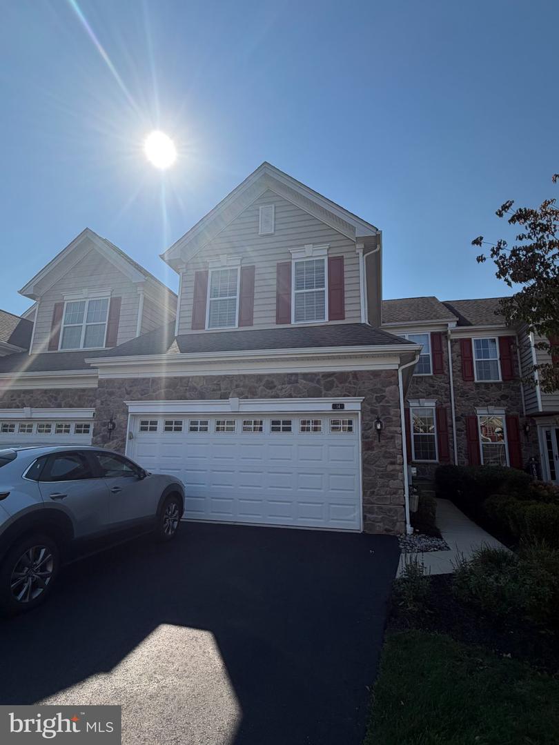 14 IRON HILL WAY Property Photo 1