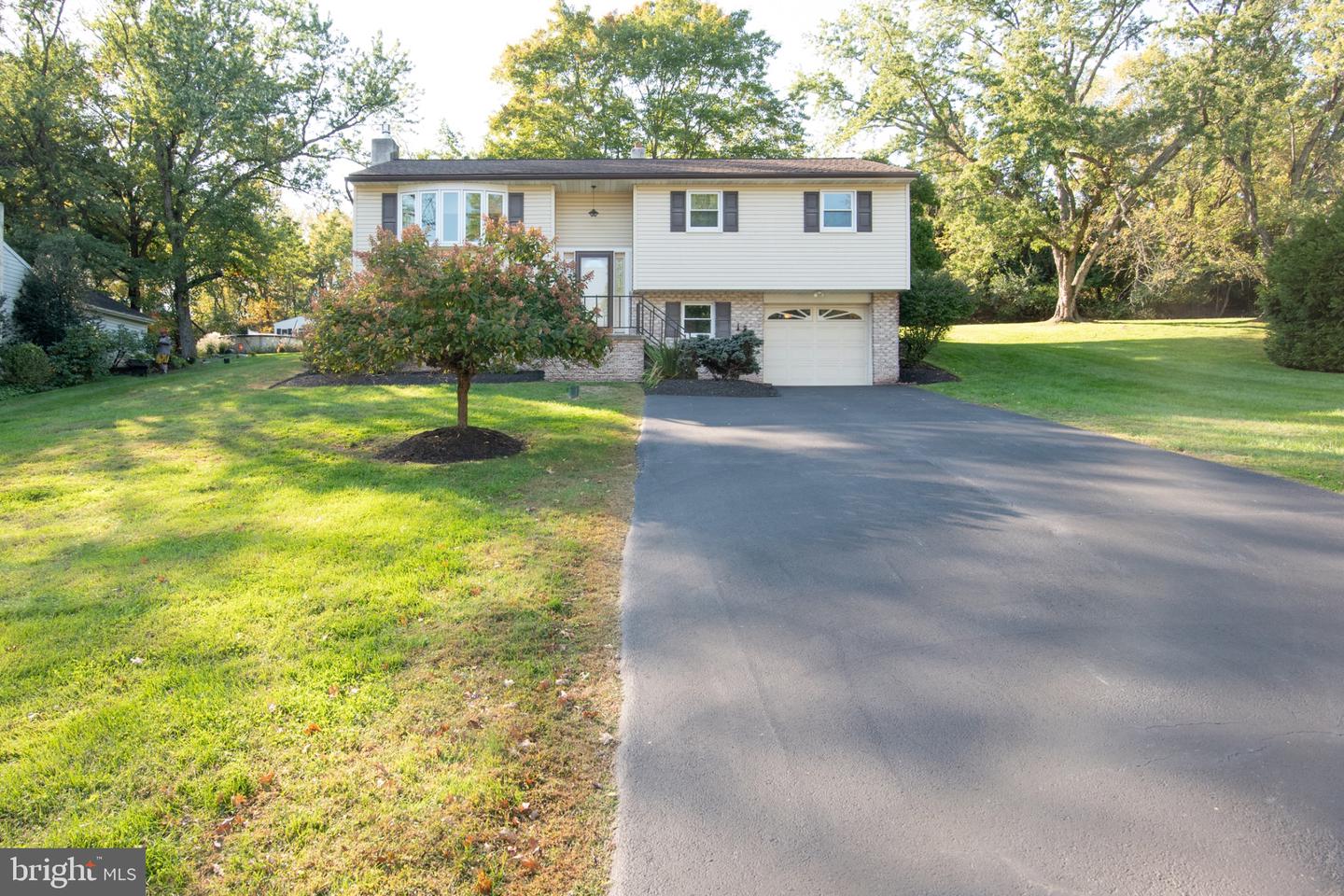 1199 RANDY DR #