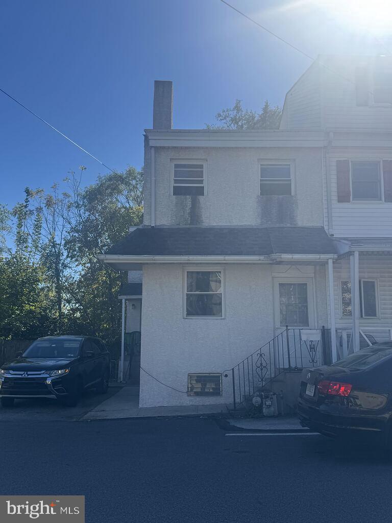 691 Summit St # Property Photo 1
