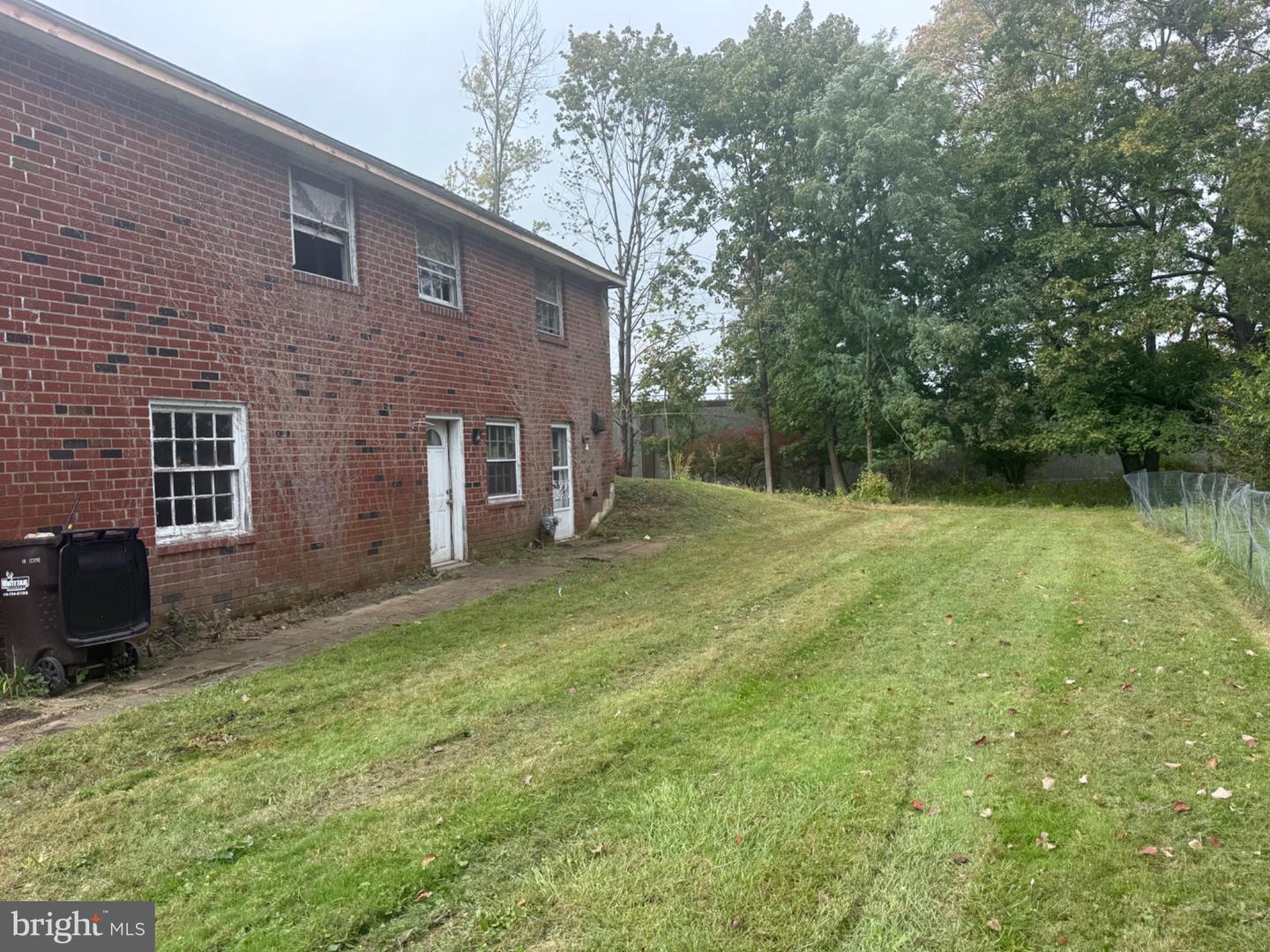 1397 Pine St Property Photo 15