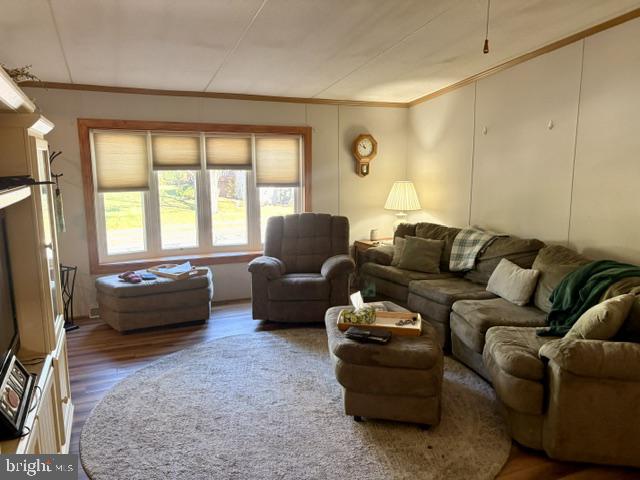 244 W 6th St # Property Photo 12