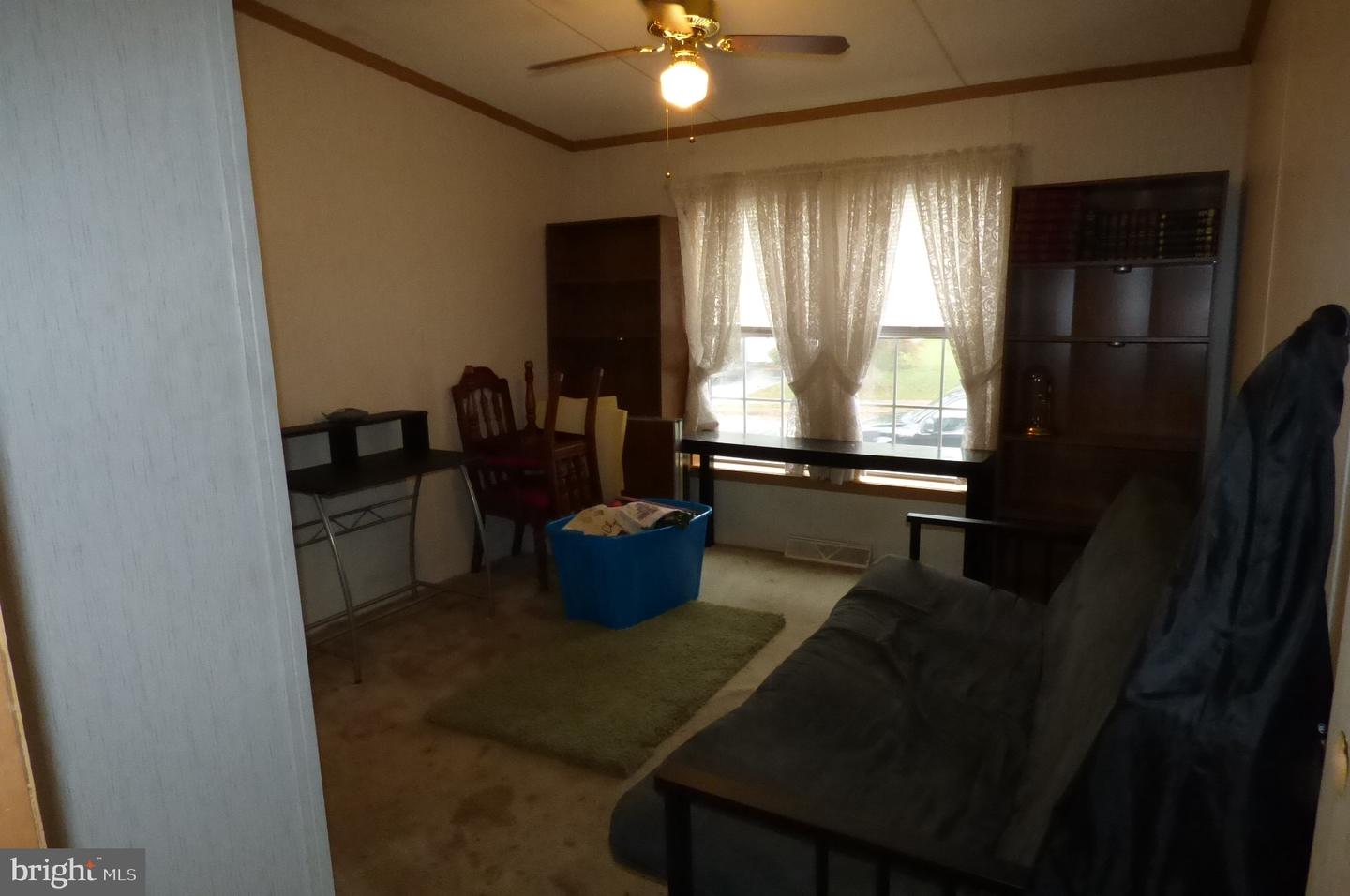 244 W 6th St # Property Photo 15