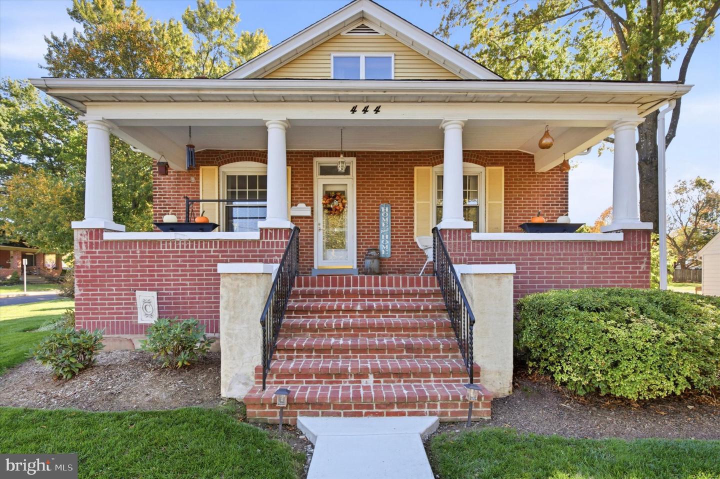 444 E Summit St # Property Photo 4
