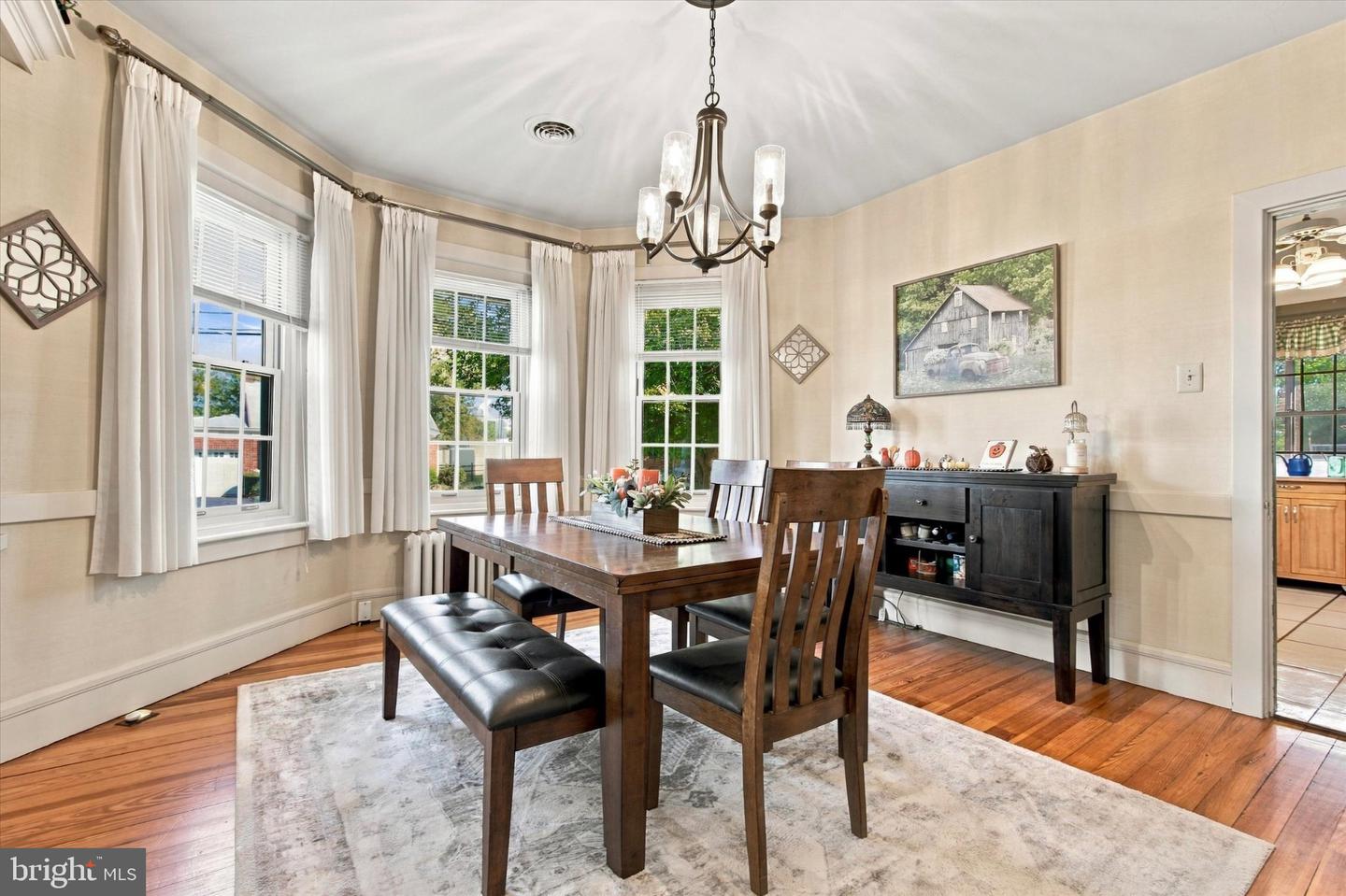 444 E Summit St # Property Photo 9