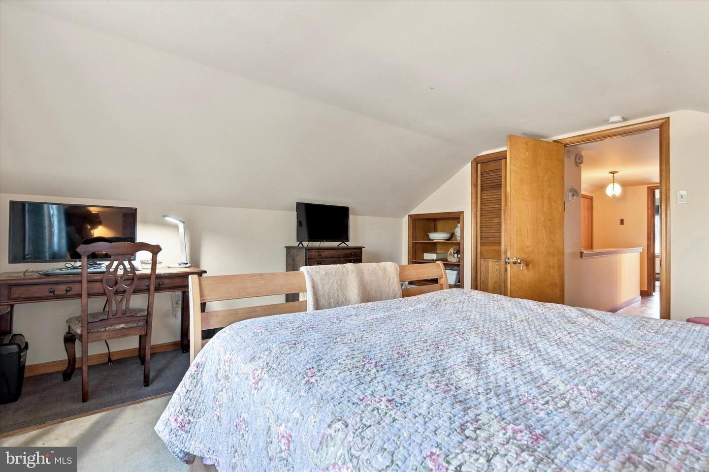 444 E Summit St # Property Photo 24