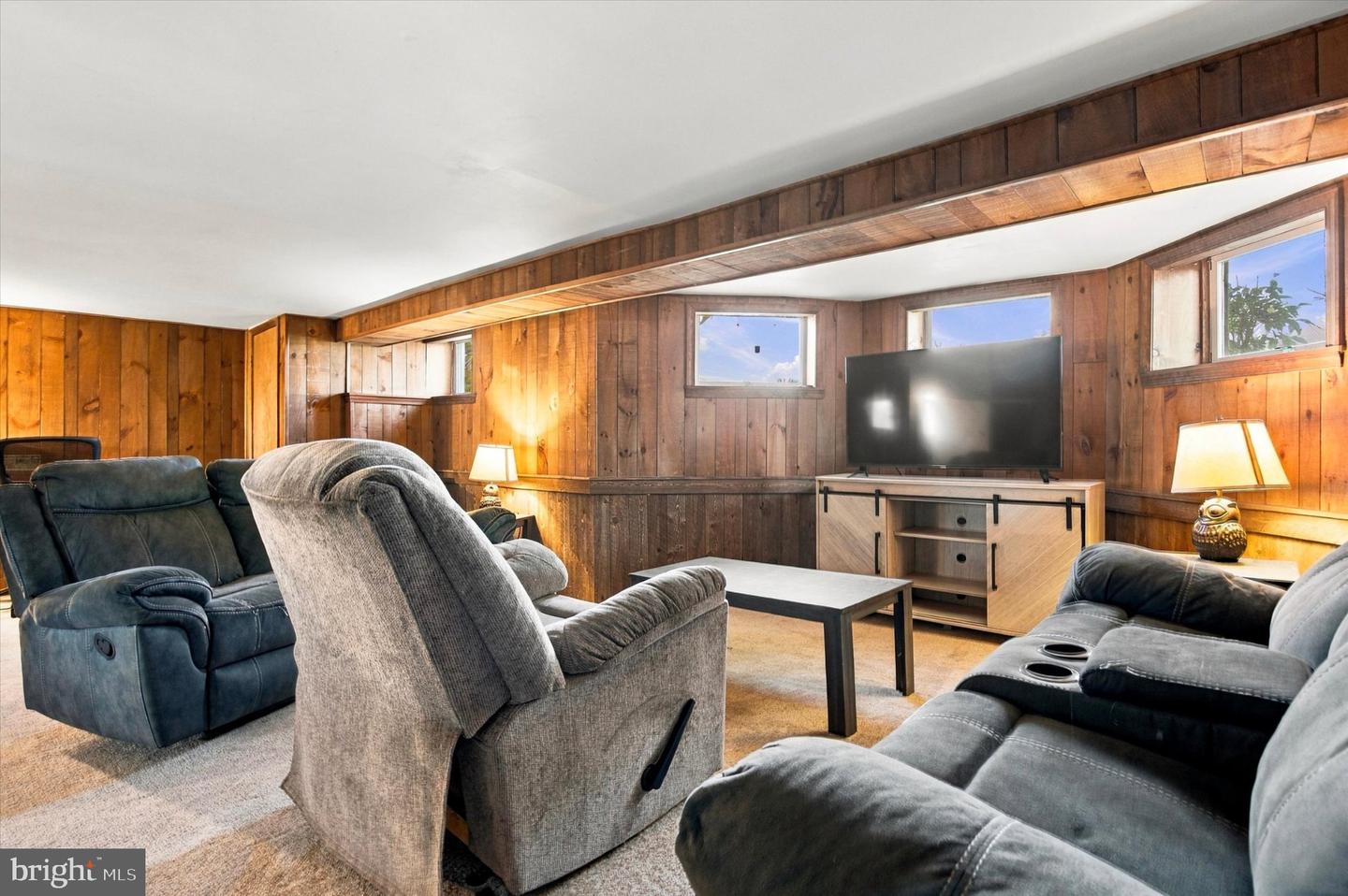 444 E Summit St # Property Photo 26