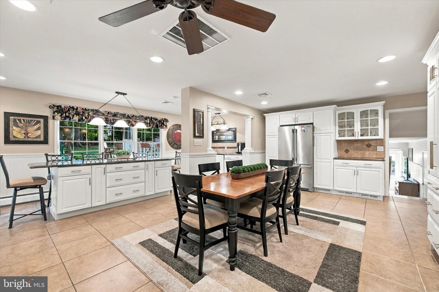 769 Roslyn Ave # Property Photo 7