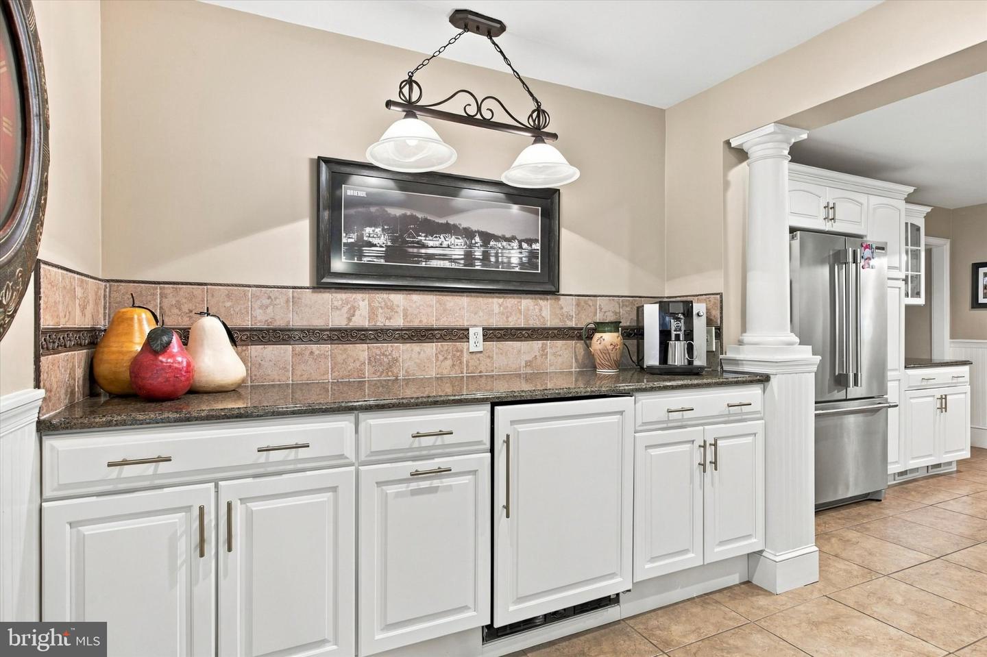 769 Roslyn Ave # Property Photo 12