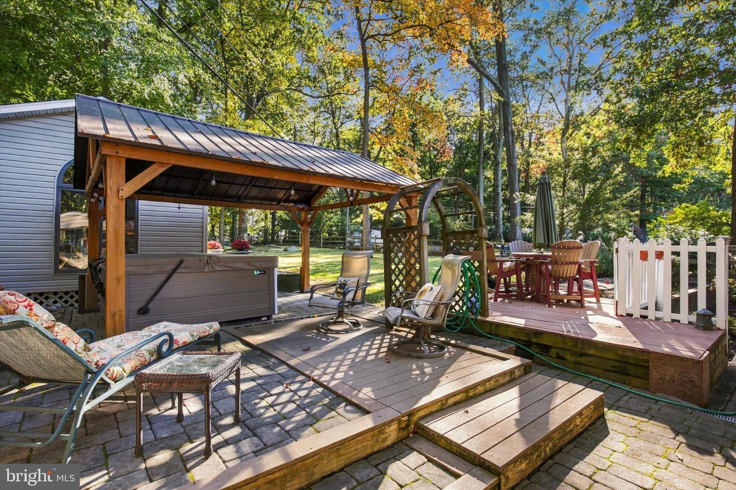 769 Roslyn Ave # Property Photo 32
