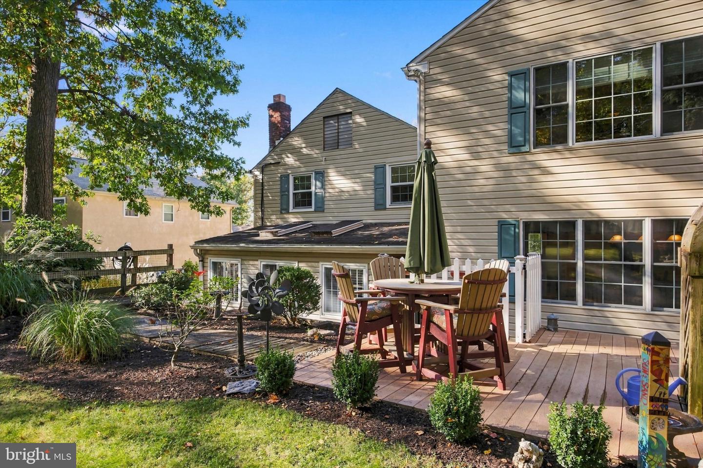 769 Roslyn Ave # Property Photo 33
