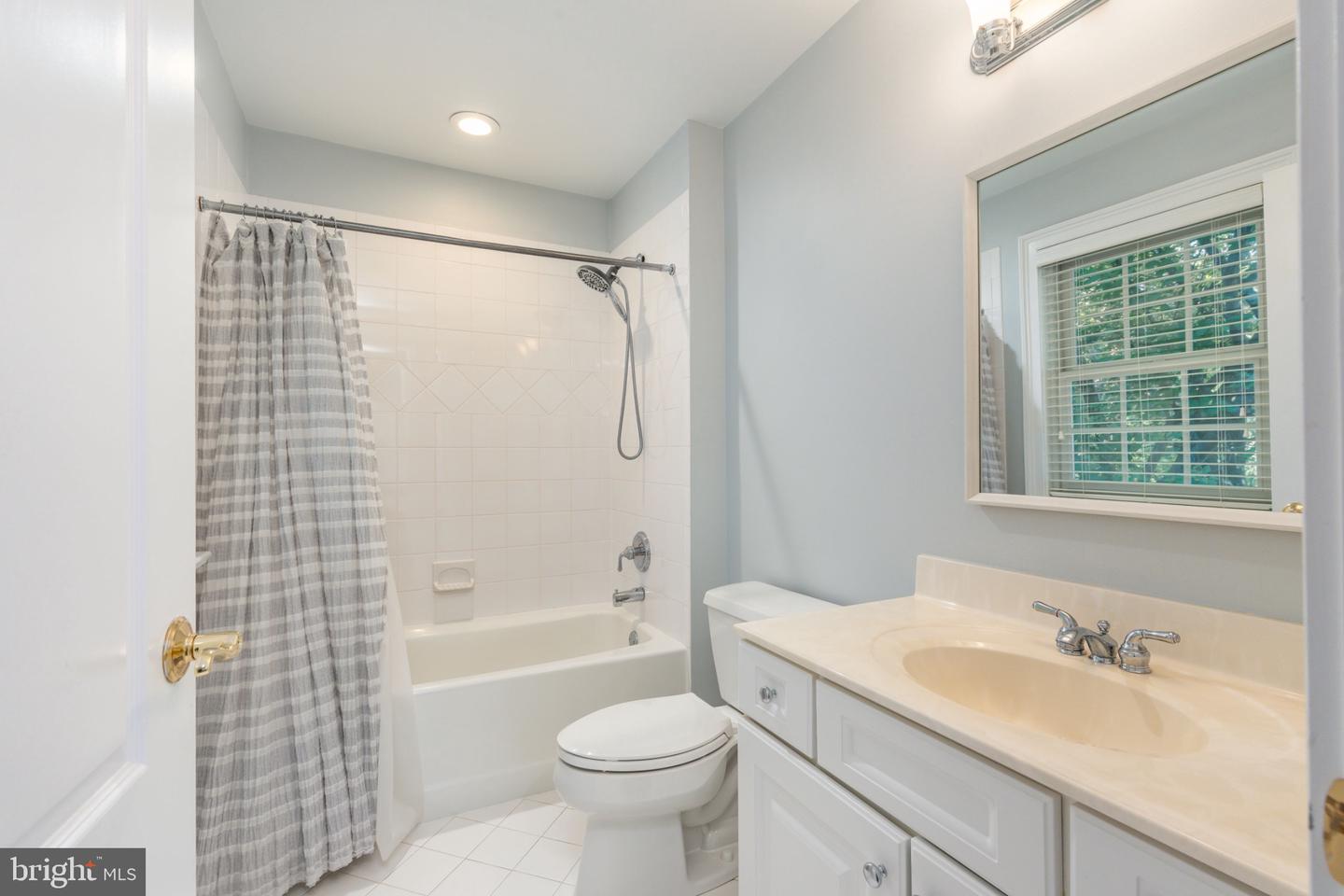 1210 Page Ter Property Photo 36