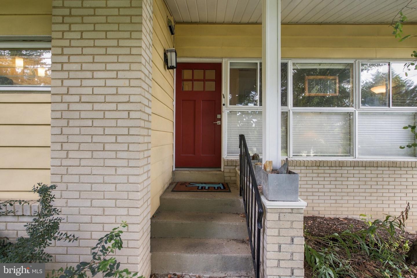406 E Mount Pleasant Ave Property Photo 4