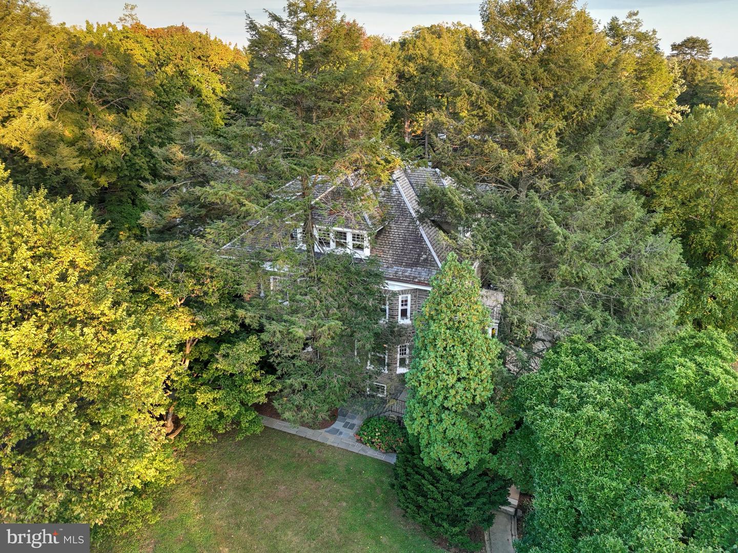 1011 Valley Rd Property Photo 35